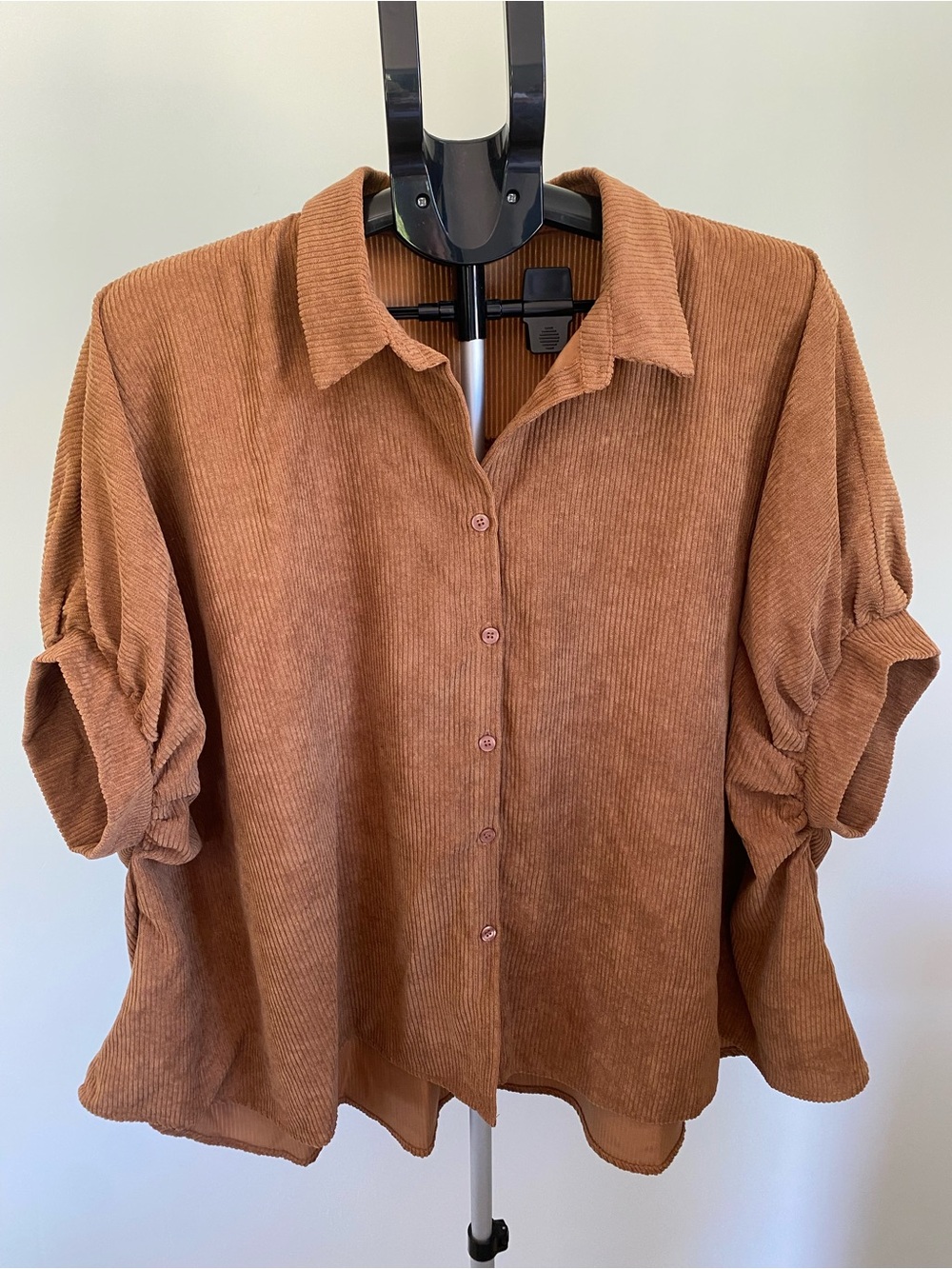 Day + Moon Brown Ribbed Textured Button Front Top Small Oversized